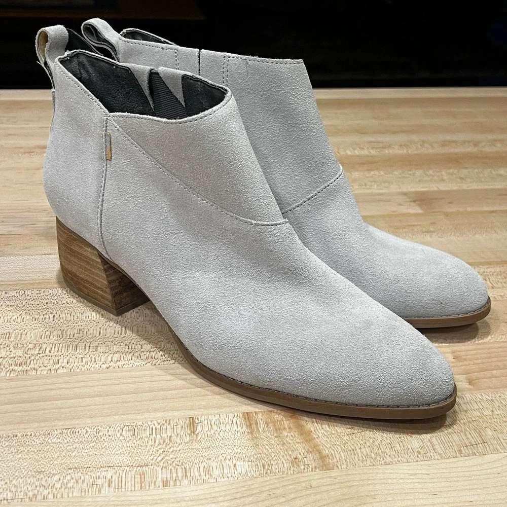 TOMS Leilani Drizzle Grey Suede  Women's Booties Size 10